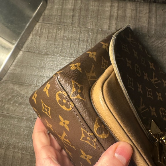 Louis Vuitton Monogram Marignan Leather Handbag - Picture 15 of 15